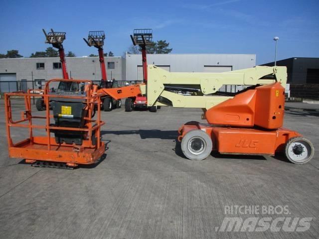 JLG E400 AJP (817) رافعات ذراع ذاتية الحركة مدمجة