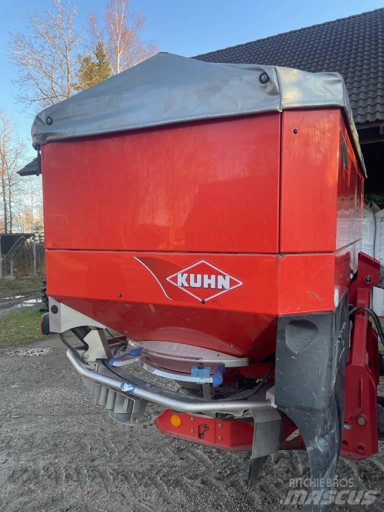 Kuhn Axis 40.1 معدات فرد المواد المعدنية