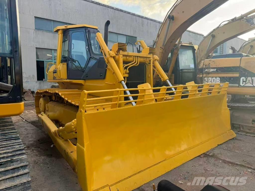 Komatsu D 65 PX-12 بلدوزرات مجنزرة