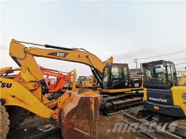CAT 320D حفارات زحافة