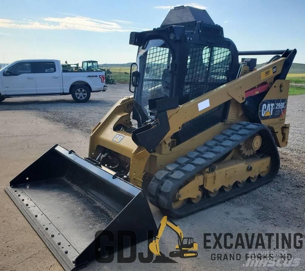 CAT 299 D XHP لوادر انزلاقية التوجيه