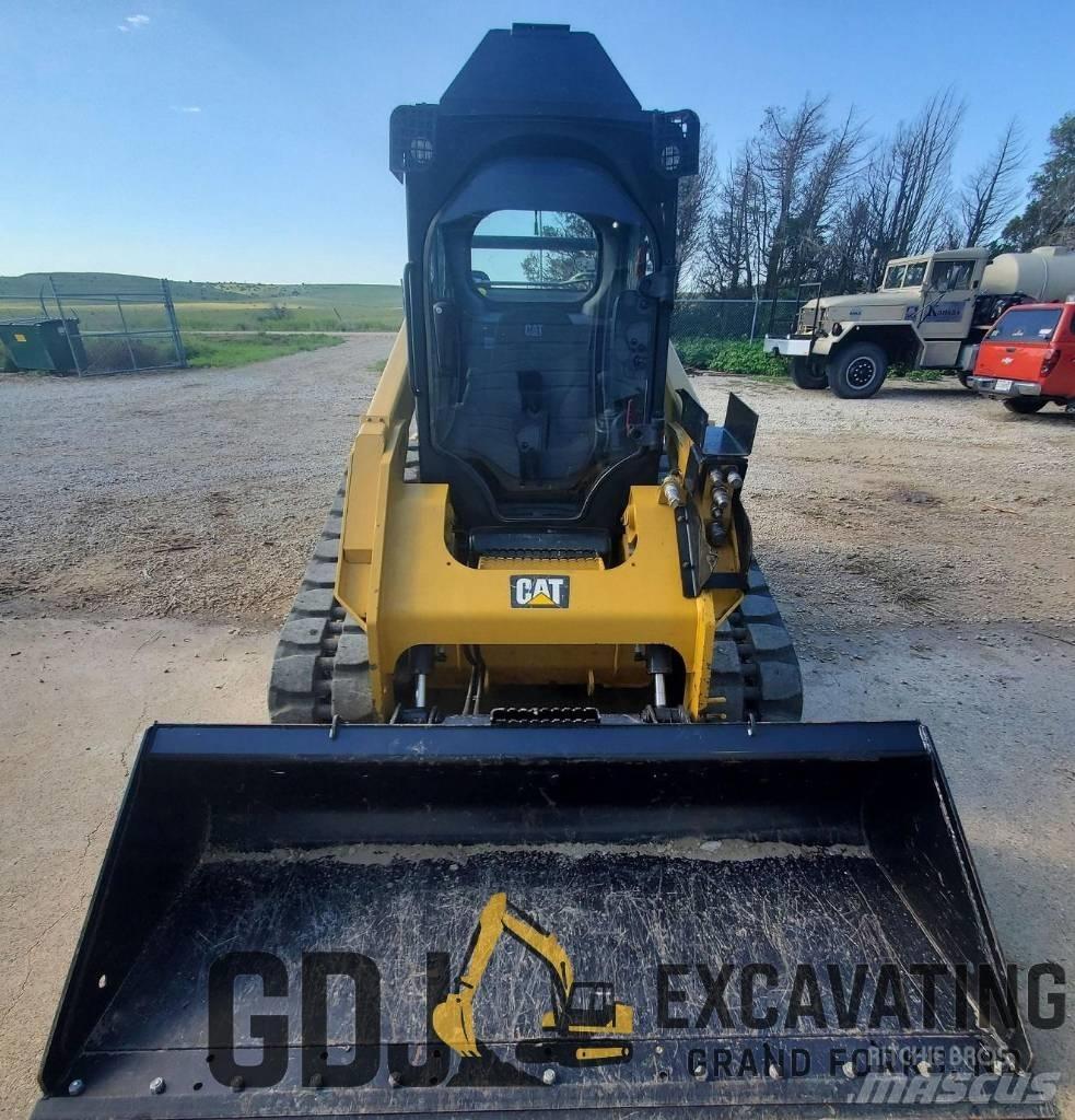 CAT 299 D XHP لوادر انزلاقية التوجيه