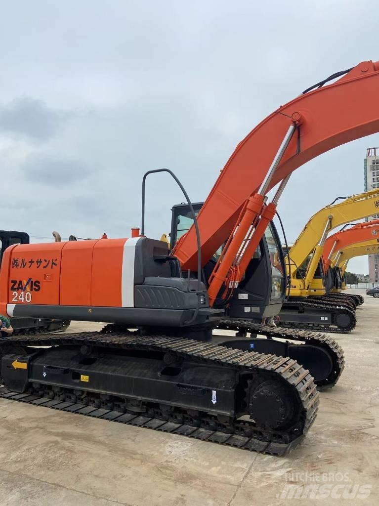 Hitachi ZX 240 حفارات زحافة
