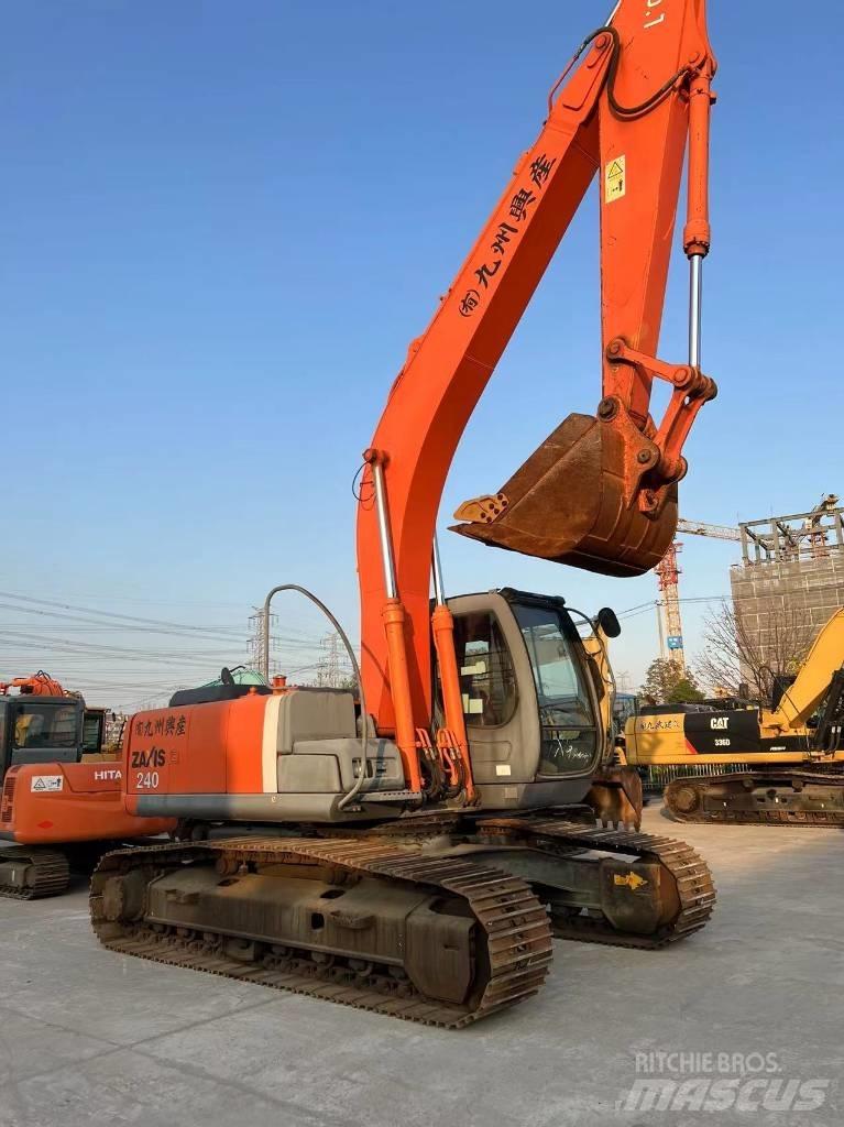 Hitachi ZX 240 حفارات زحافة