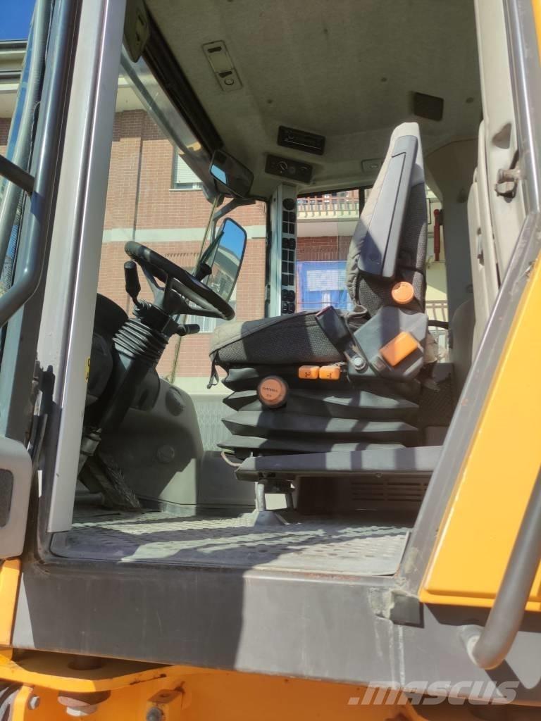 Volvo L 70 F لوادر بعجل
