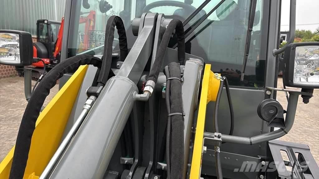 Kramer 5055e لوادر بعجل