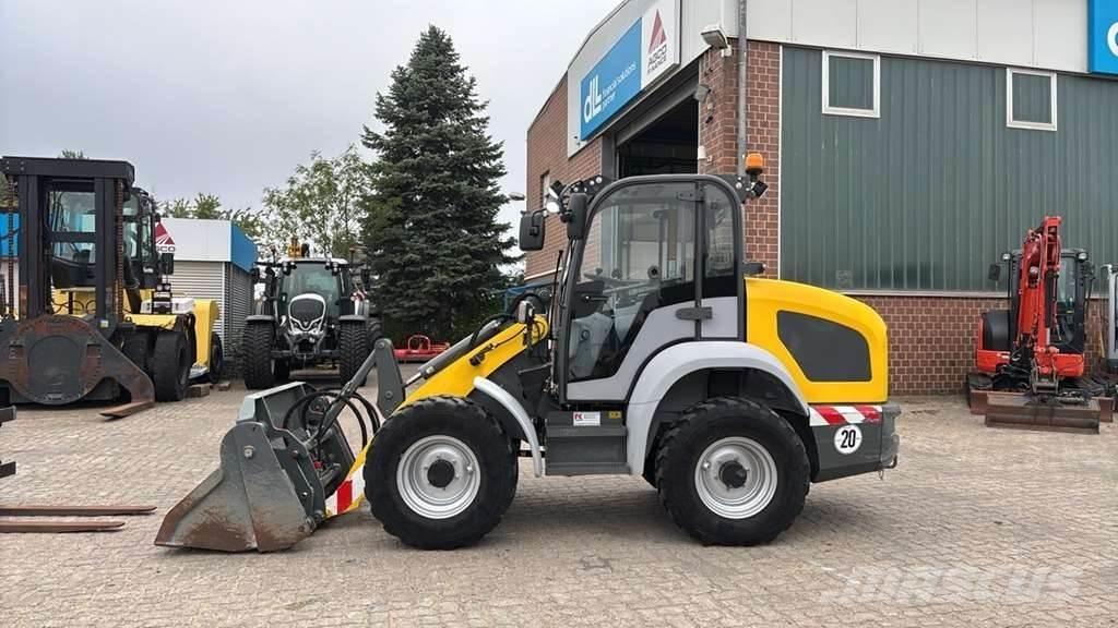 Kramer 5055e لوادر بعجل