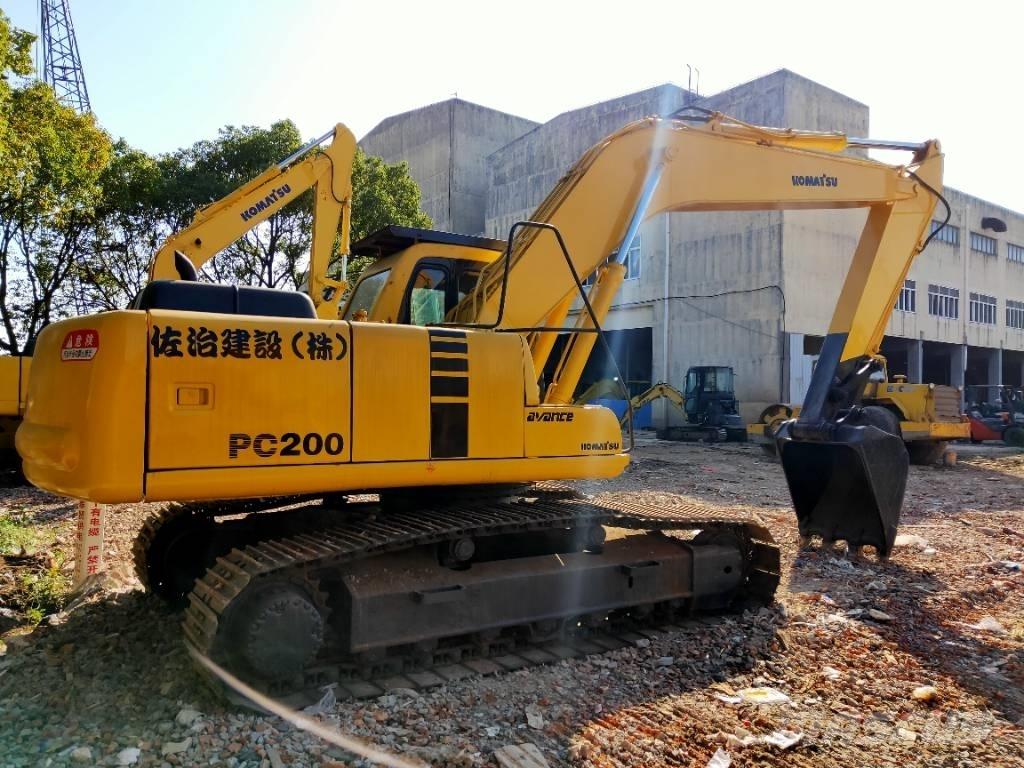 Komatsu PC200-6 حفارات زحافة