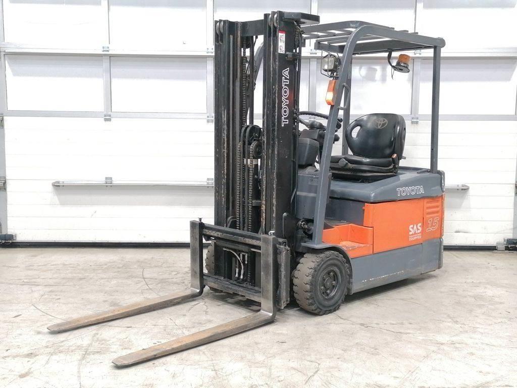 Toyota 7FBEF15 شاحنات ذات رافعات شوكية تعمل بالكهرباء
