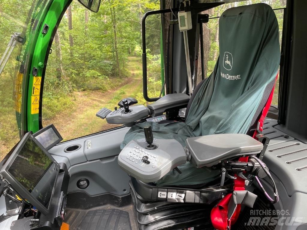 John Deere 1170G 8WD حصادات