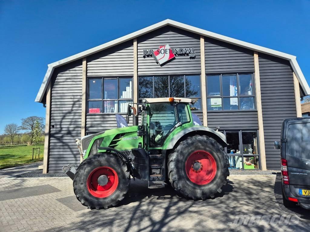 Fendt 828 Vario الجرارات
