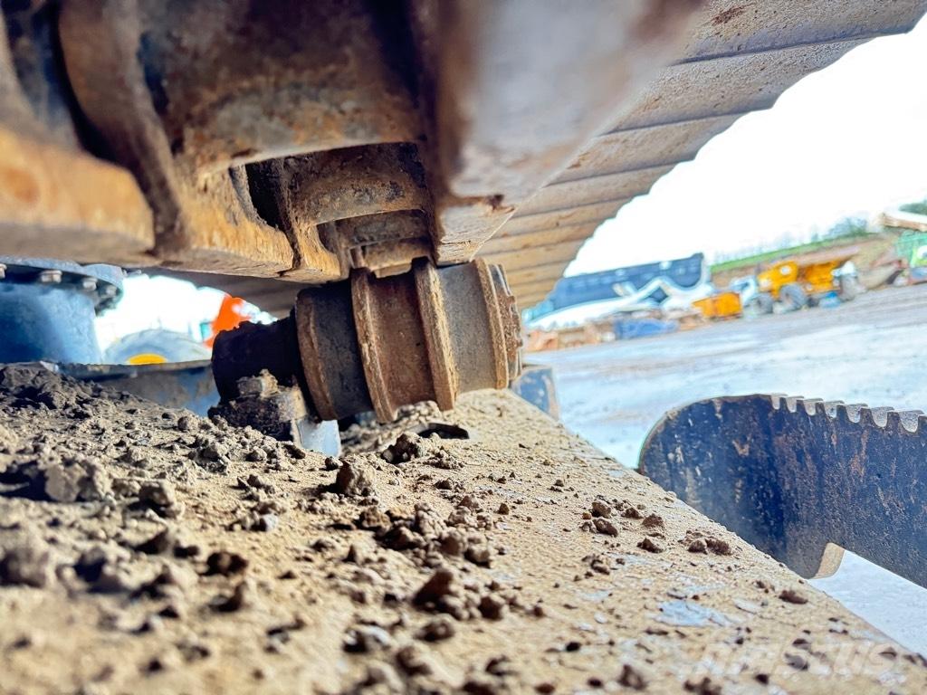 JCB 140X L SV حفارات زحافة