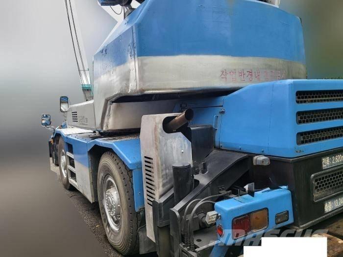 Tadano TR 250 M-6 رافعات الطرق الوعرة