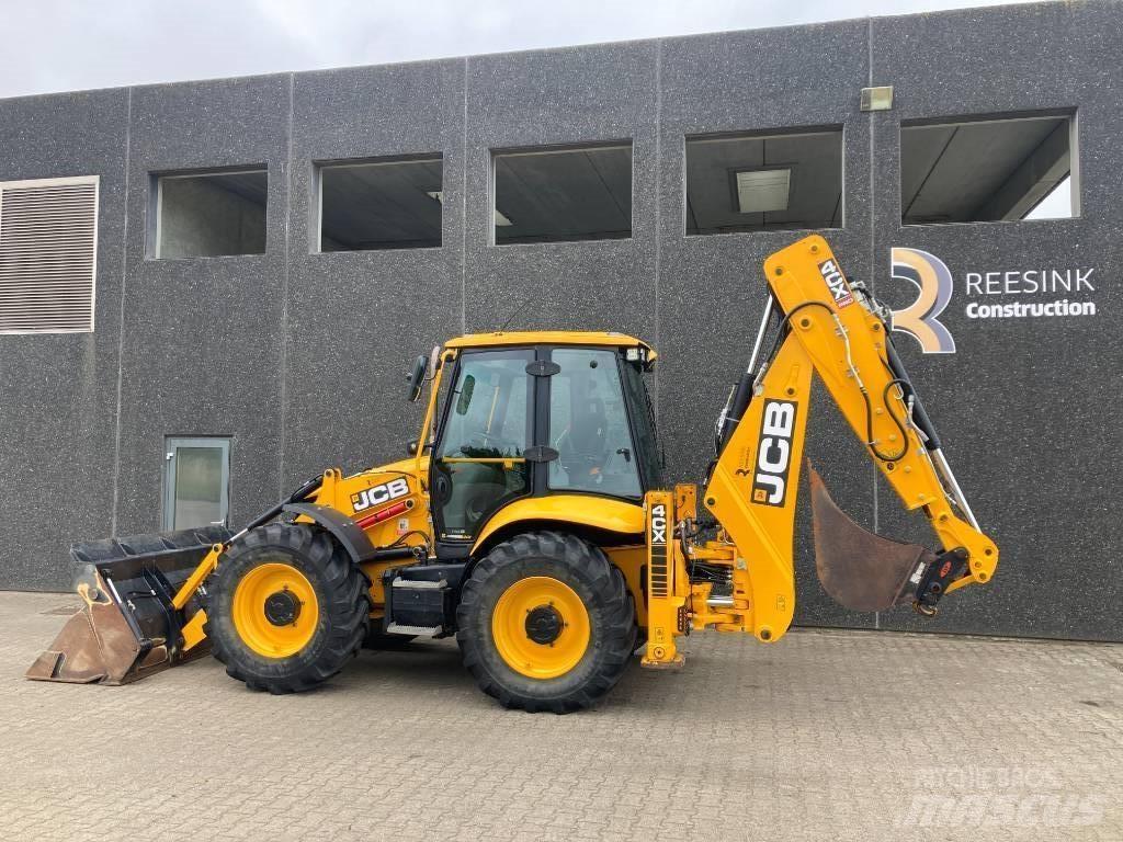 JCB 4 CX Pro لوادر ذات جرافات عكسية