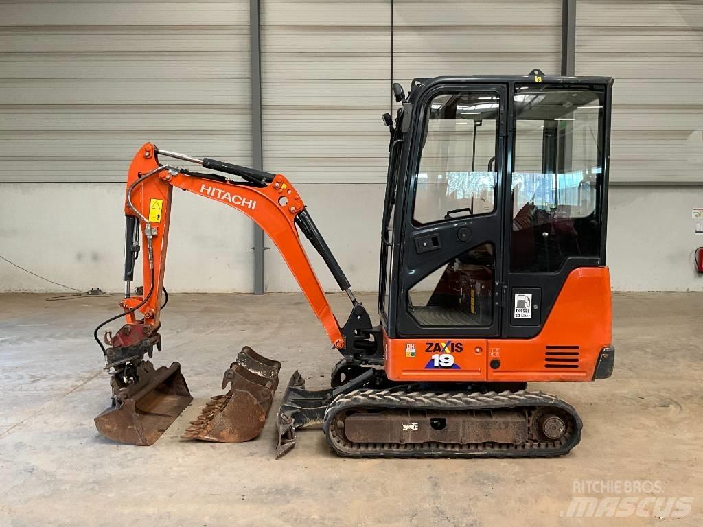 Hitachi ZX 19-6 CR حفارات صغيرة أقل من 7 طن (حفارات صغيرة)