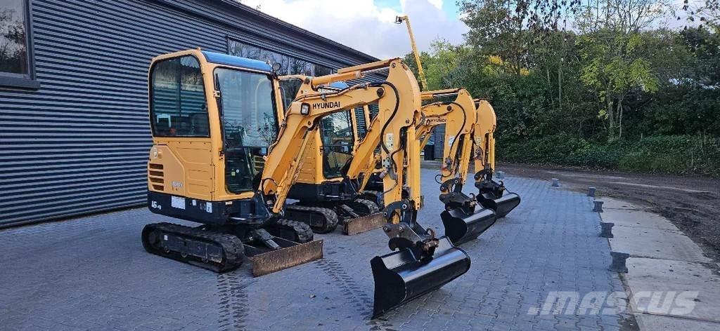 Hyundai R16-9 حفارات صغيرة أقل من 7 طن (حفارات صغيرة)
