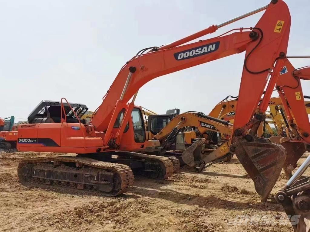 Doosan DH300LC-7 حفارات زحافة