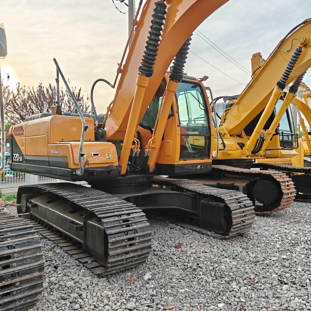 Hyundai R220-9S حفارات زحافة