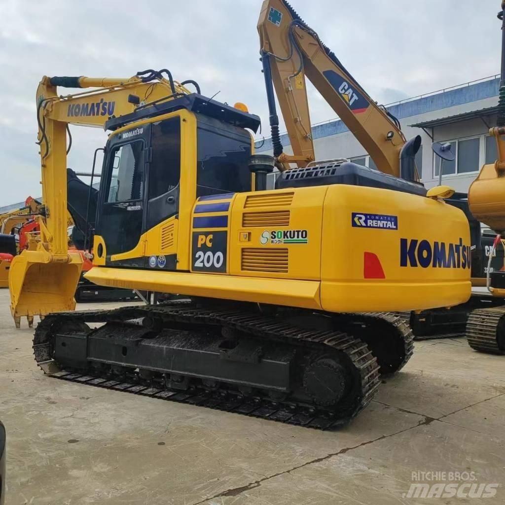 Komatsu PC200-8N1 حفارات زحافة