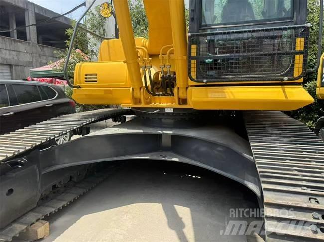 Komatsu PC 220-8 حفارات زحافة