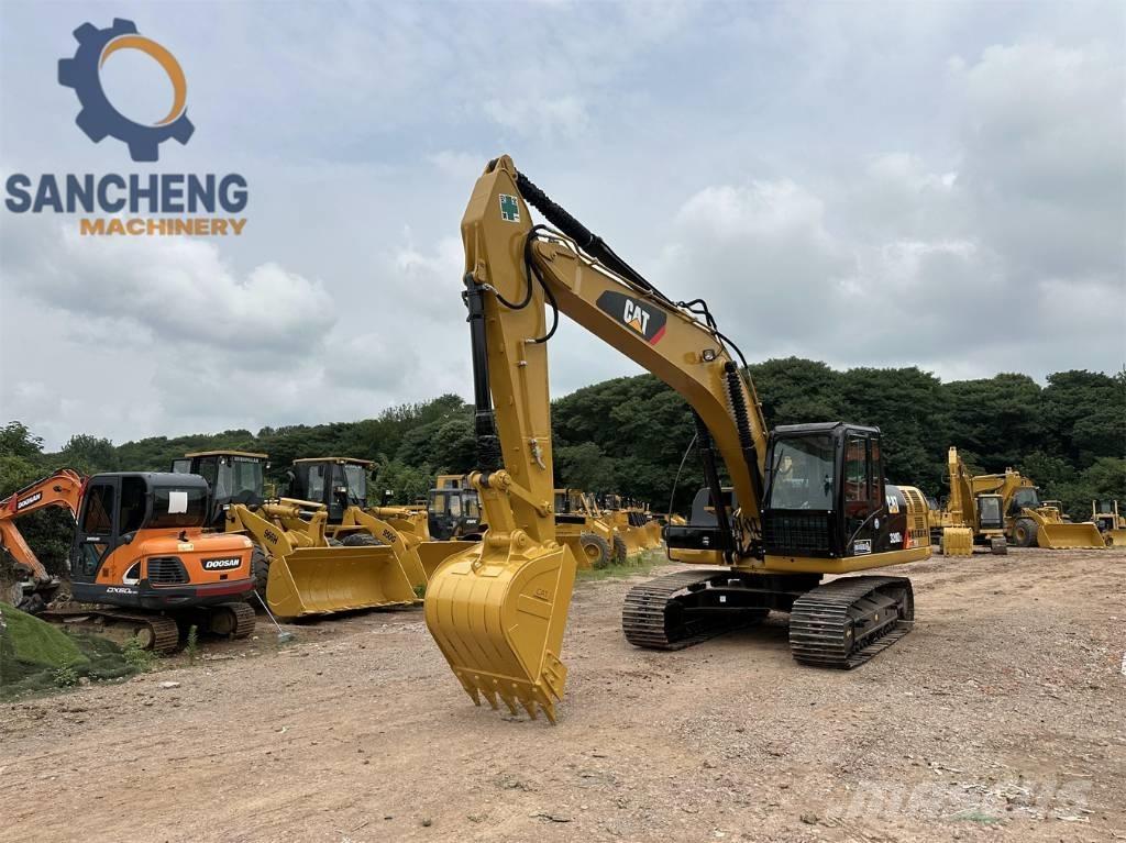 CAT 320 DL حفارات زحافة