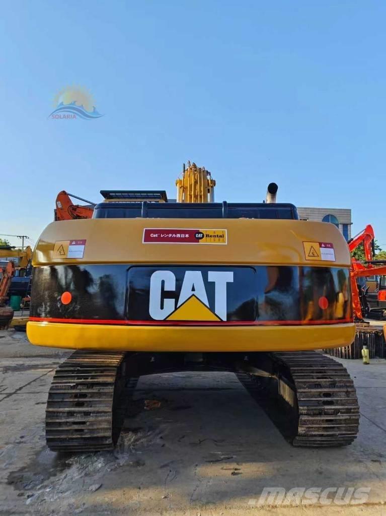 CAT 325 C حفارات زحافة
