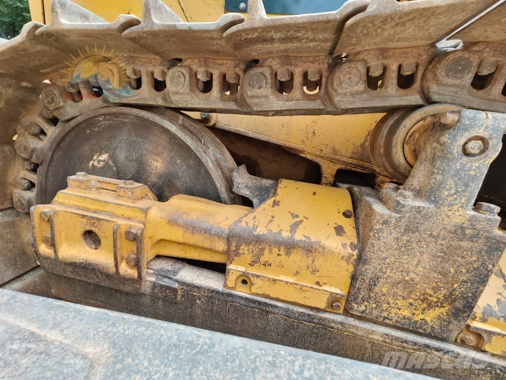 Shantui SD 22 بلدوزرات مجنزرة