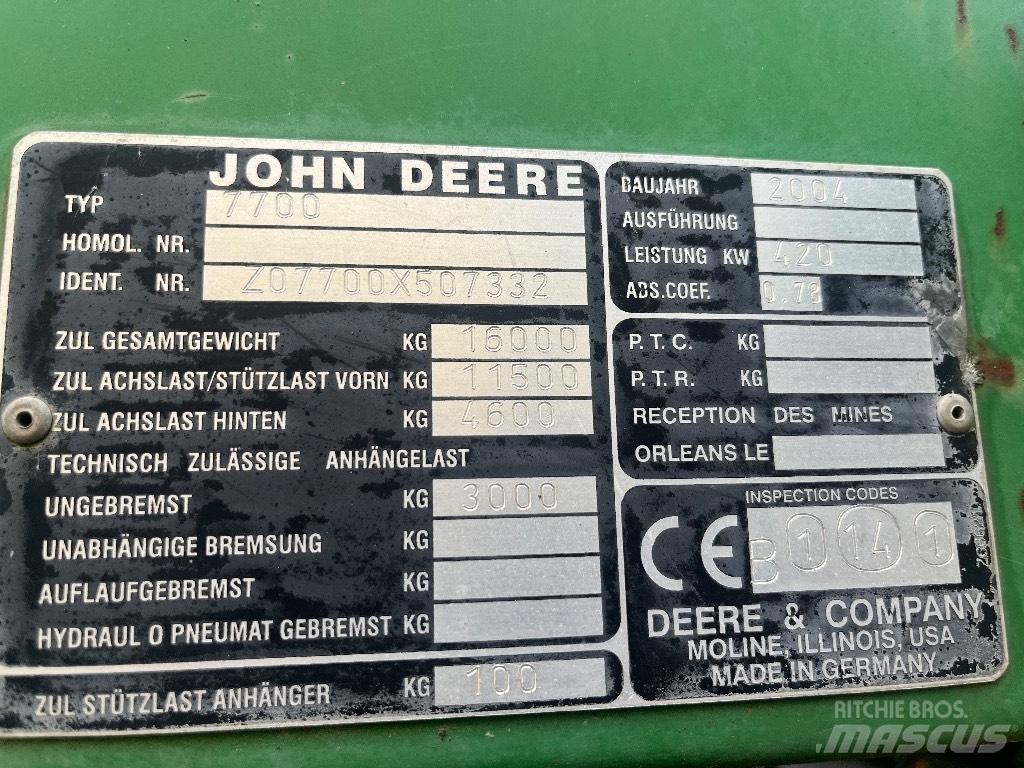 John Deere 7700 علافات ذاتية الدفع