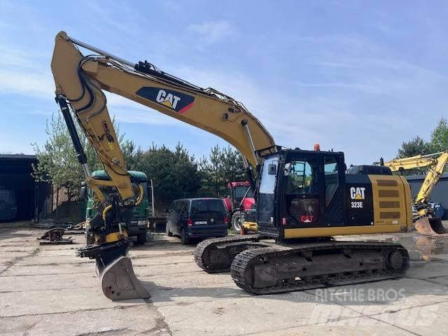 CAT 323 EL حفارات زحافة