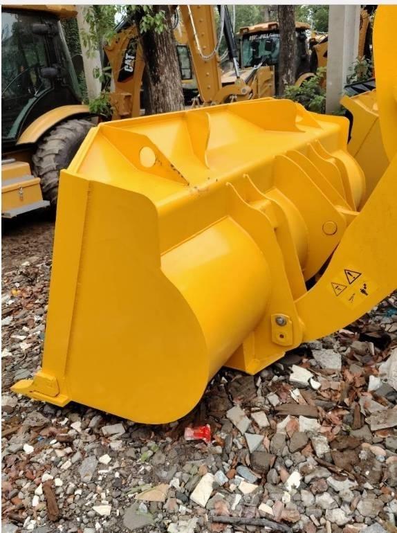 Komatsu WA 320-5 لوادر بعجل