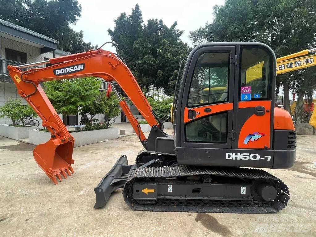Doosan DH 60-7 حفارات صغيرة أقل من 7 طن (حفارات صغيرة)