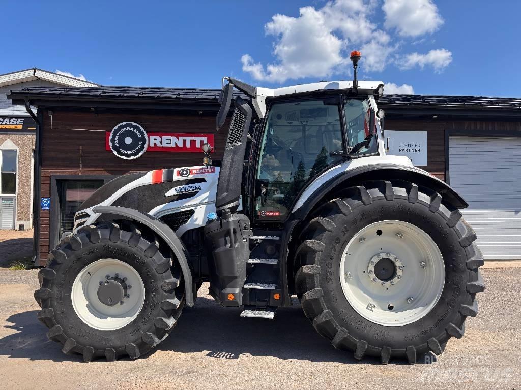 Valtra Q 305 الجرارات