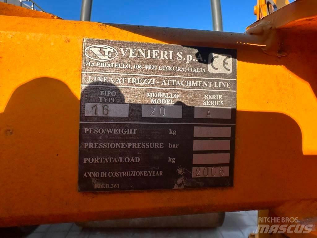 Venieri VL 10.23C لوادر ذات جرافات عكسية
