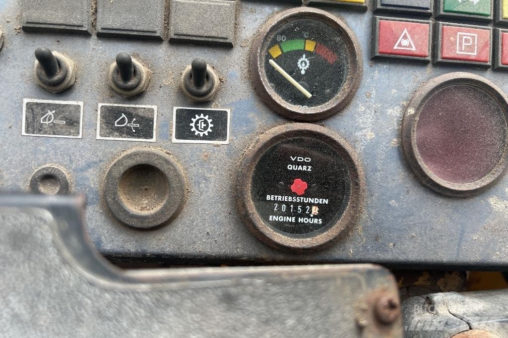 Volvo BM 4400 لوادر بعجل