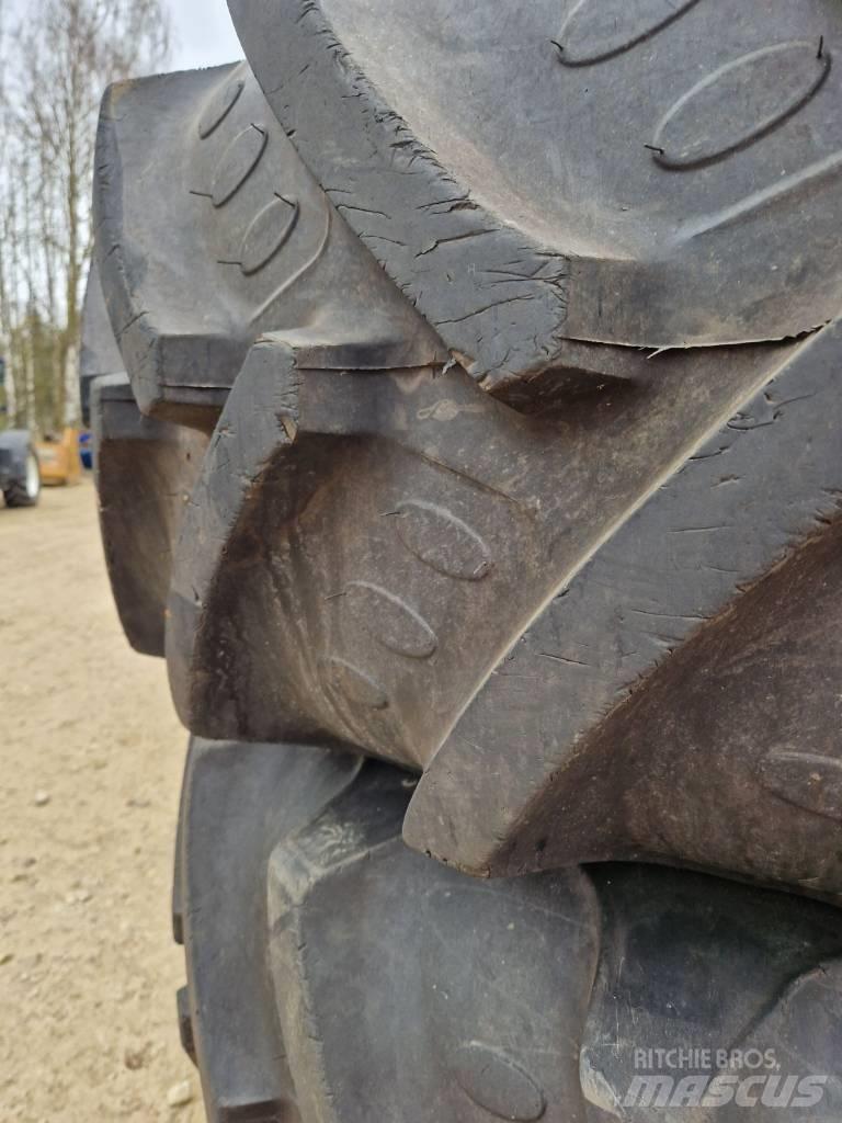 BKT 520/85 R42 الإطارات والعجلات والحافات