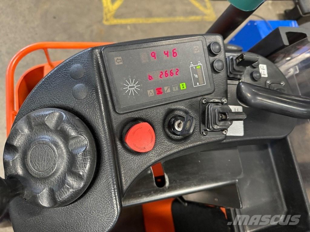 Toyota SSE135L شاحنات مناولة ذاتية الدفع