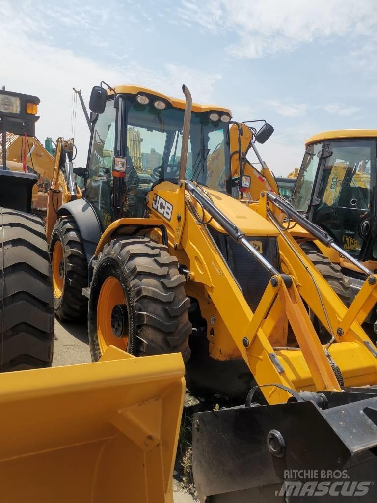 JCB 4 CX لوادر ذات جرافات عكسية