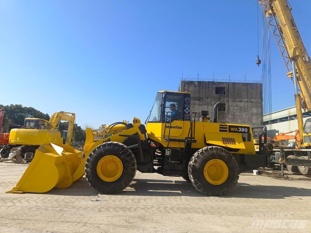 Komatsu WA 380-3 لوادر بعجل