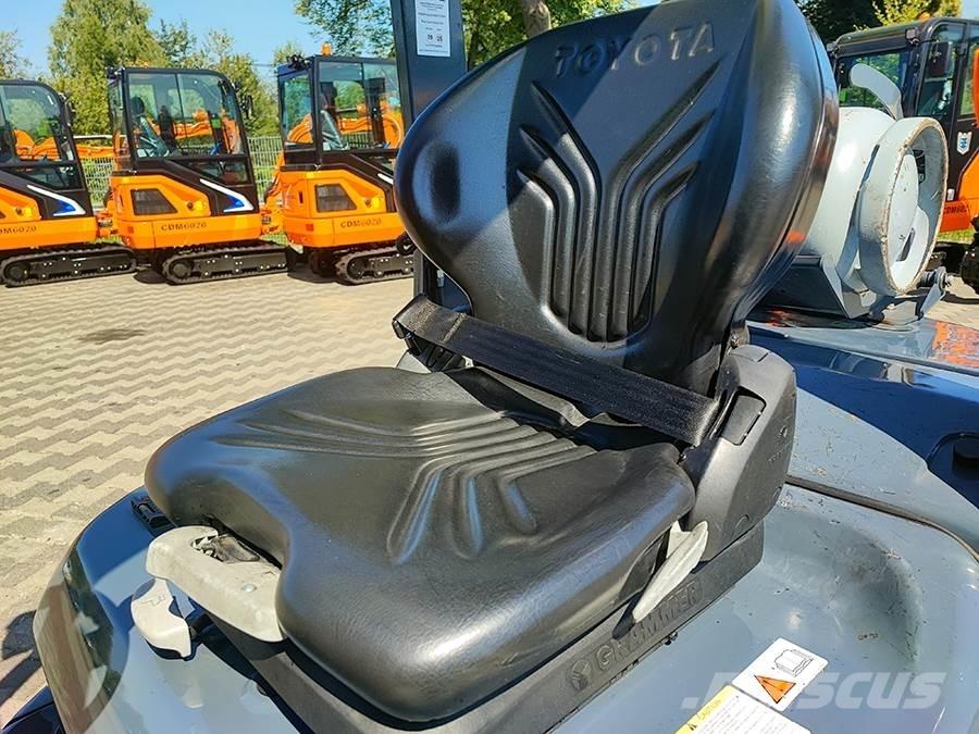 Toyota 02-8FGF25 شاحنات LPG