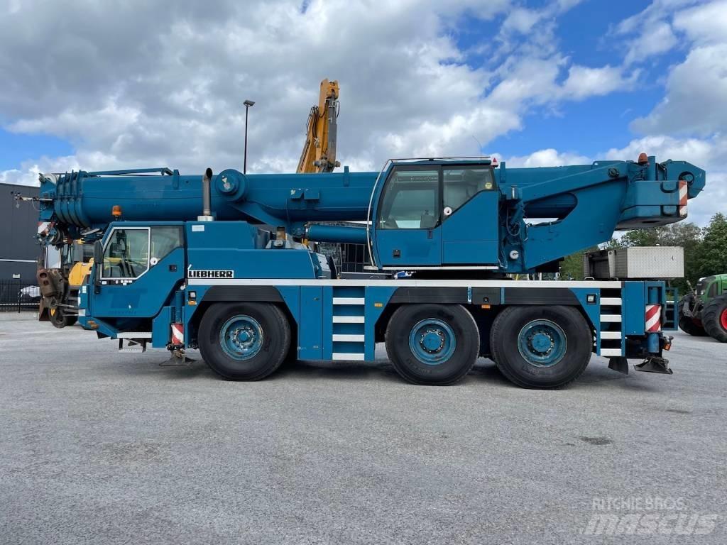 Liebherr LTM 1055-1 رافعات صالحة لكل أنواع الطرق