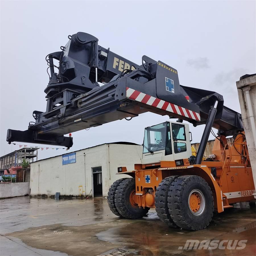 Ferrari 278 رافعات حاويات