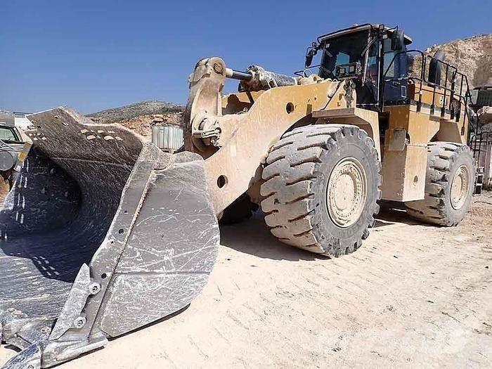 CAT 988K لوادر بعجل