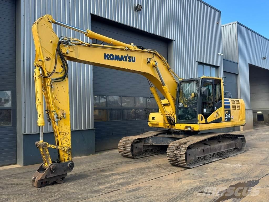 Komatsu PC210LC-10 حفارات زحافة