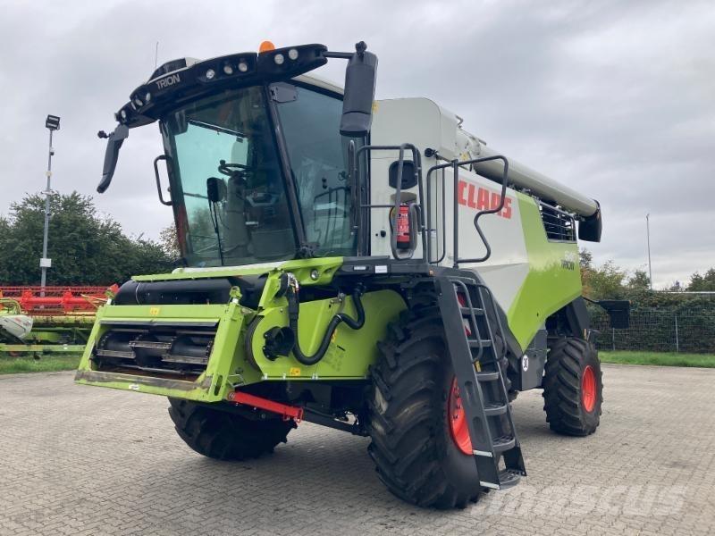 CLAAS TRION 640 حصادات