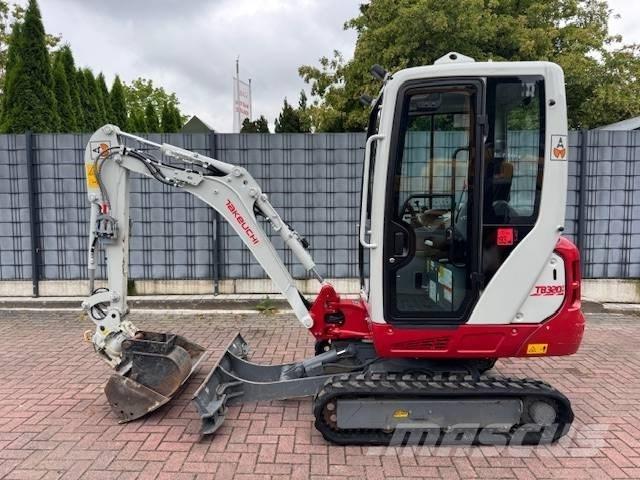 Takeuchi TB 320 حفارات صغيرة أقل من 7 طن (حفارات صغيرة)