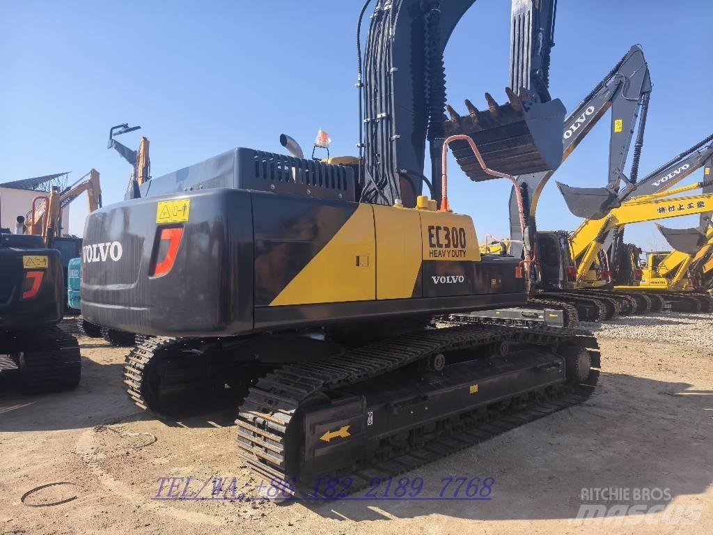 Volvo EC 300 D L حفارات زحافة