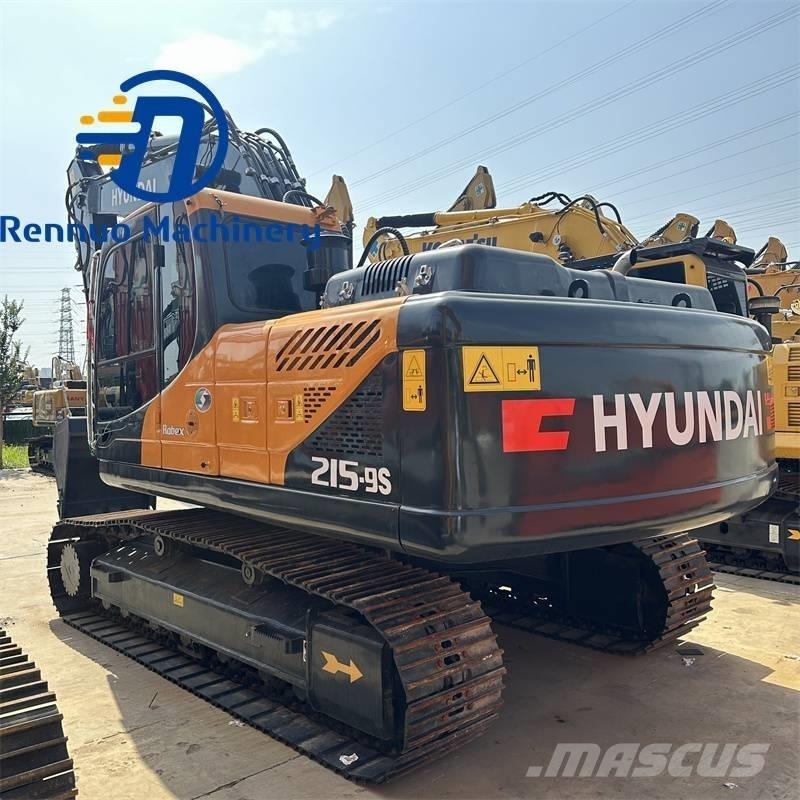 Hyundai 215-9S حفارات زحافة