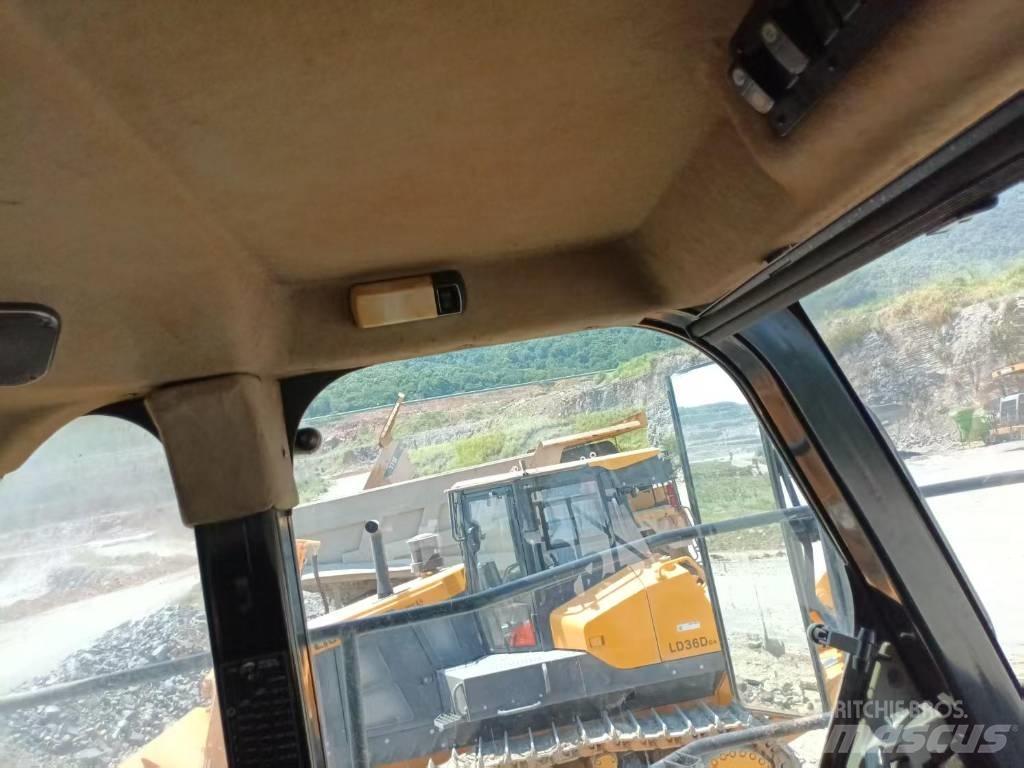 CAT 773 F ساحبات مفصلية