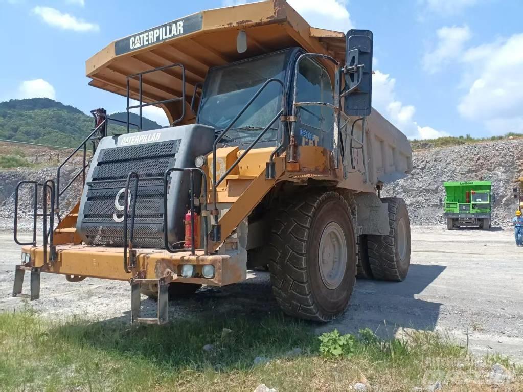 CAT 773 F ساحبات مفصلية