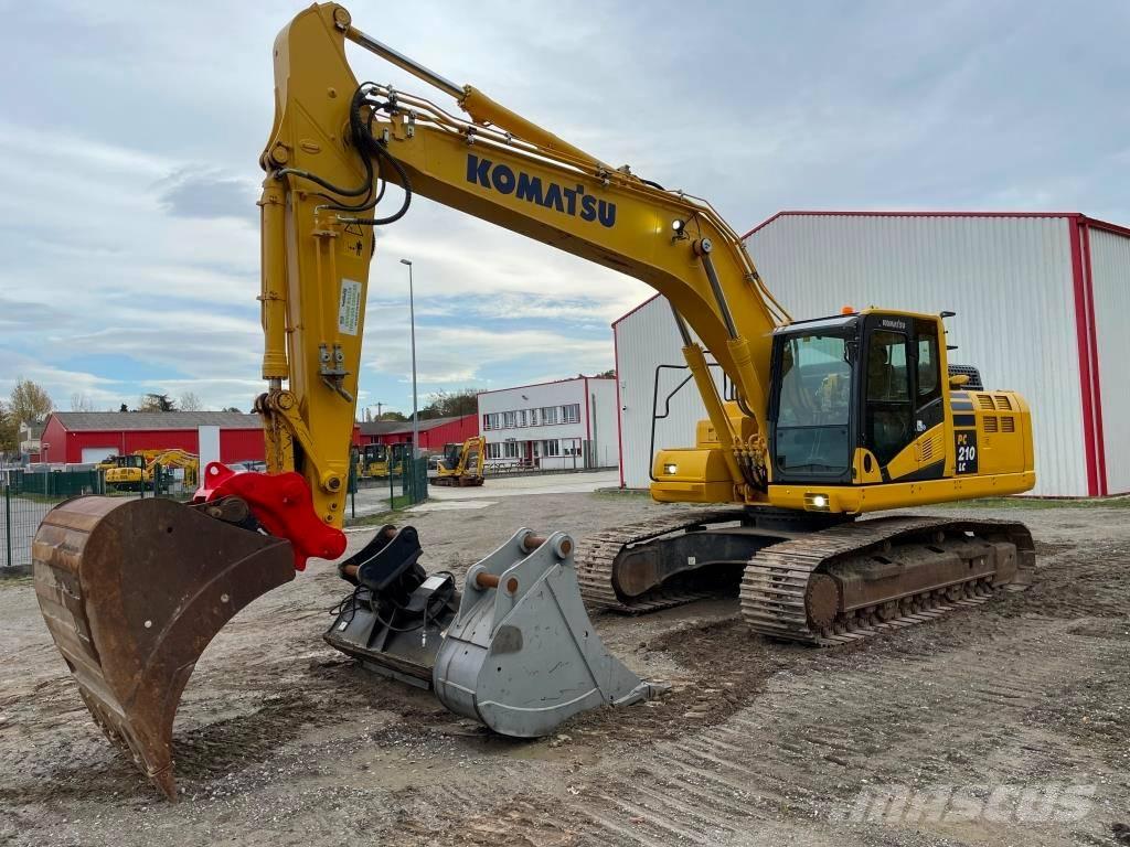 Komatsu PC 210 LC-11 حفارات زحافة